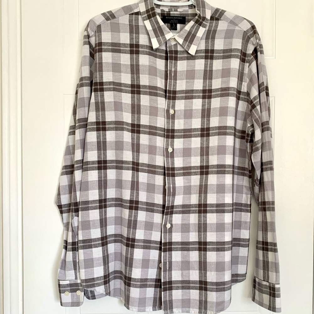 Banana Republic shirt in excellent condition